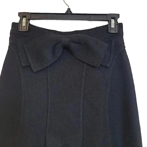 Leifsdottir Women's Black Wool Tight Knit Pull On Skirt w Front Bow - Picture 2 of 8